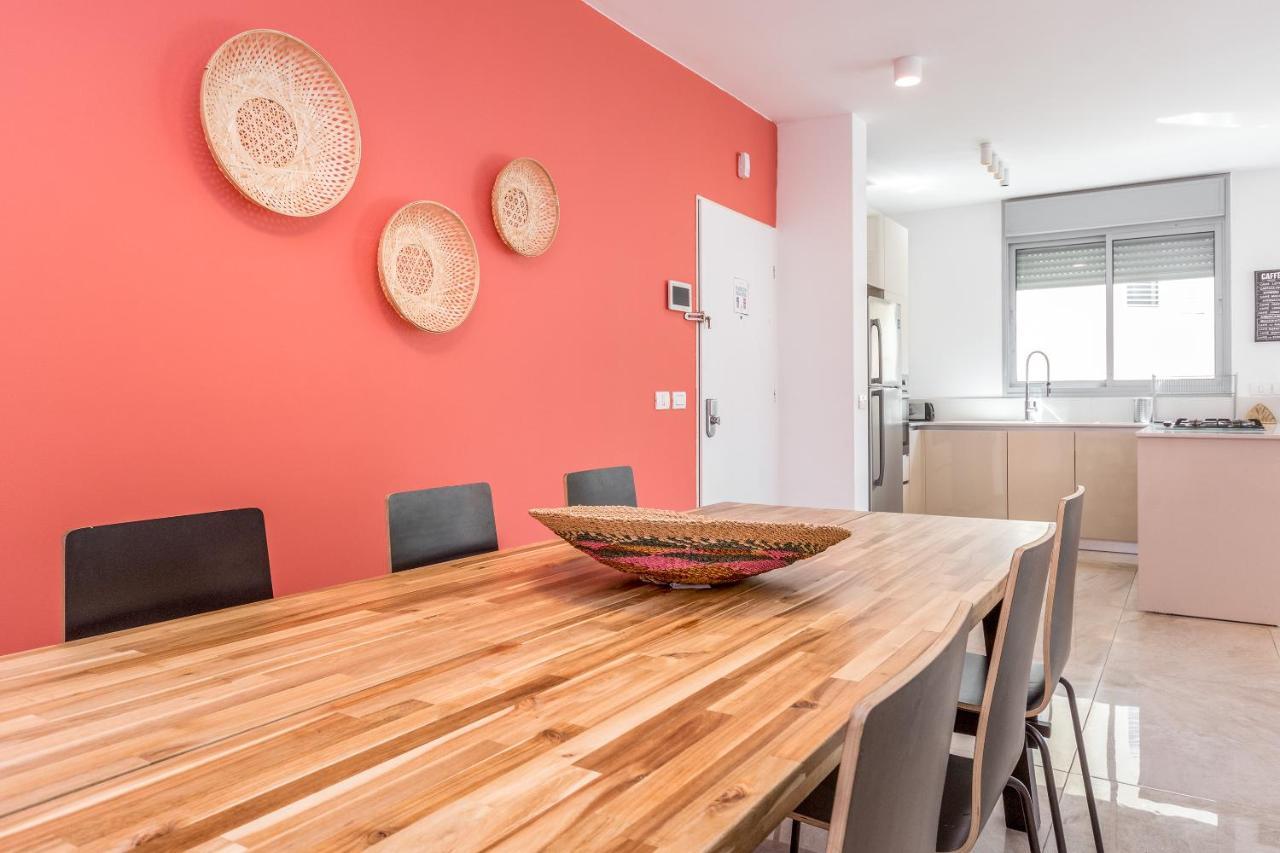 3 Bedrooms Apt Balcony & Parking Near Banana Beach Tel Aviv Exterior foto