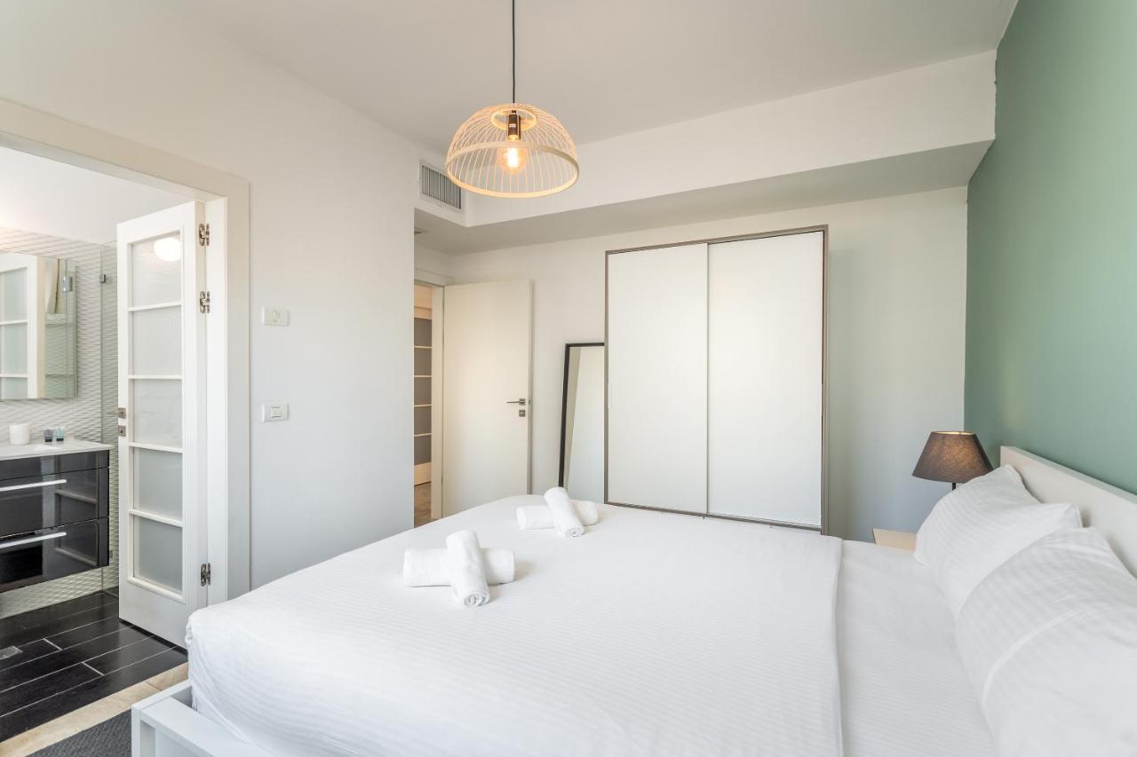 3 Bedrooms Apt Balcony & Parking Near Banana Beach Tel Aviv Exterior foto