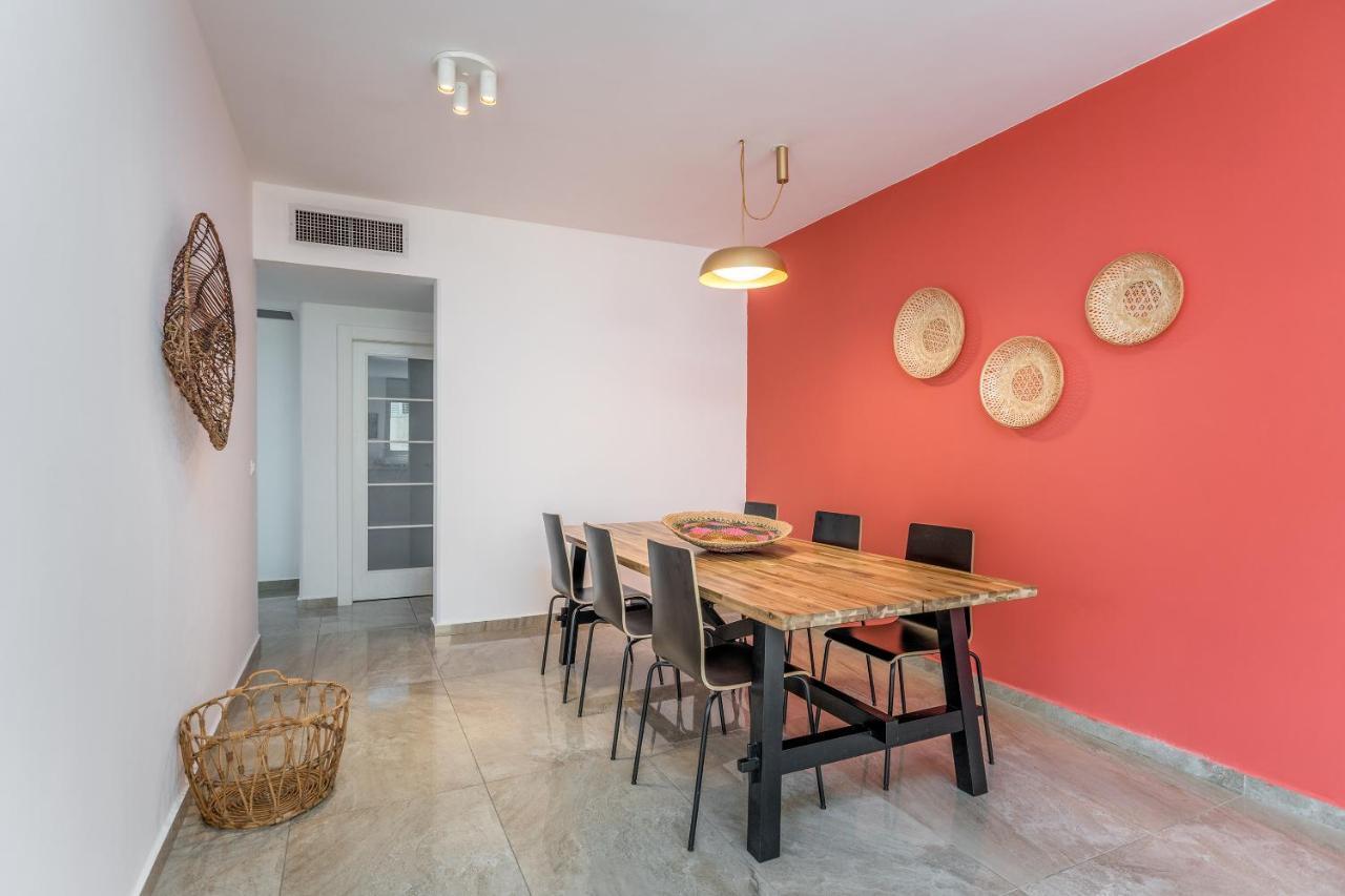 3 Bedrooms Apt Balcony & Parking Near Banana Beach Tel Aviv Exterior foto