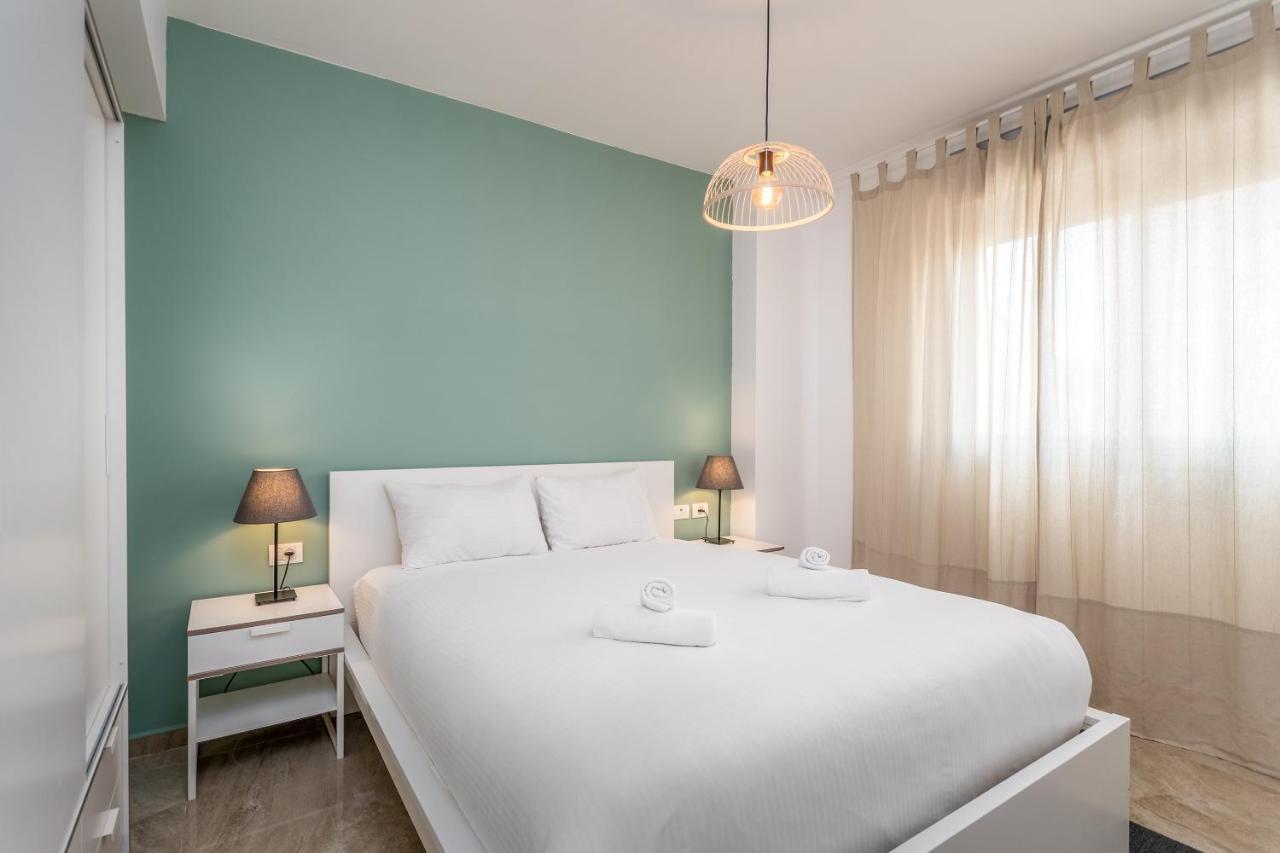 3 Bedrooms Apt Balcony & Parking Near Banana Beach Tel Aviv Exterior foto